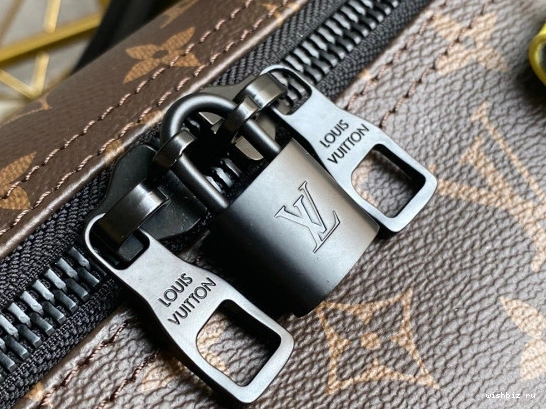 WIS 50 KEEPALL LOUIS VUITTON BANDOULIÈRE 1202